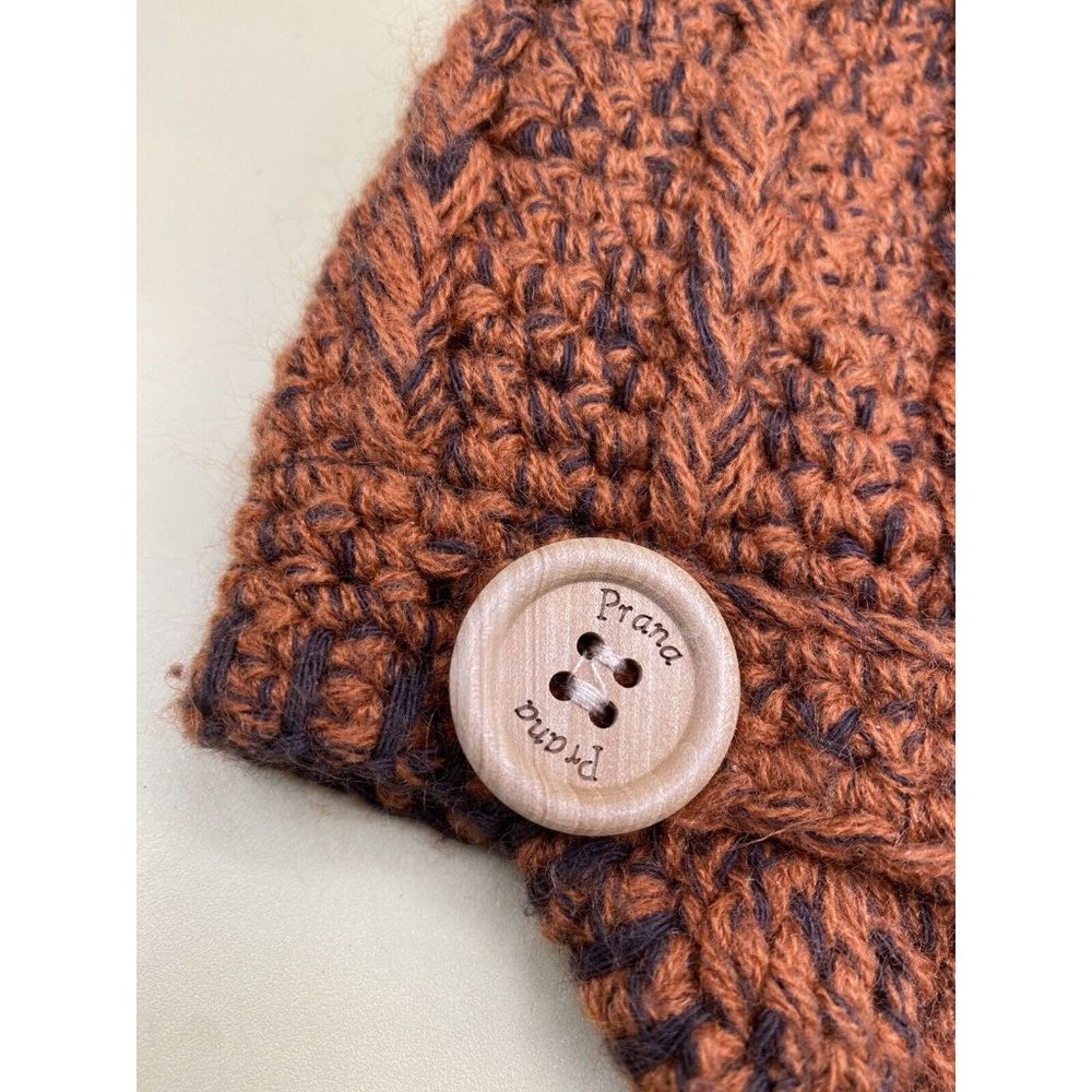 Prana Women’s Small Youth Rust Cadet Style Knit Hat Wood Buttons - Picture 9 of 11